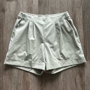 Lululemon Practical Play 3.5" Shorts Light Khaki Size 4 Pleats Mid Rise